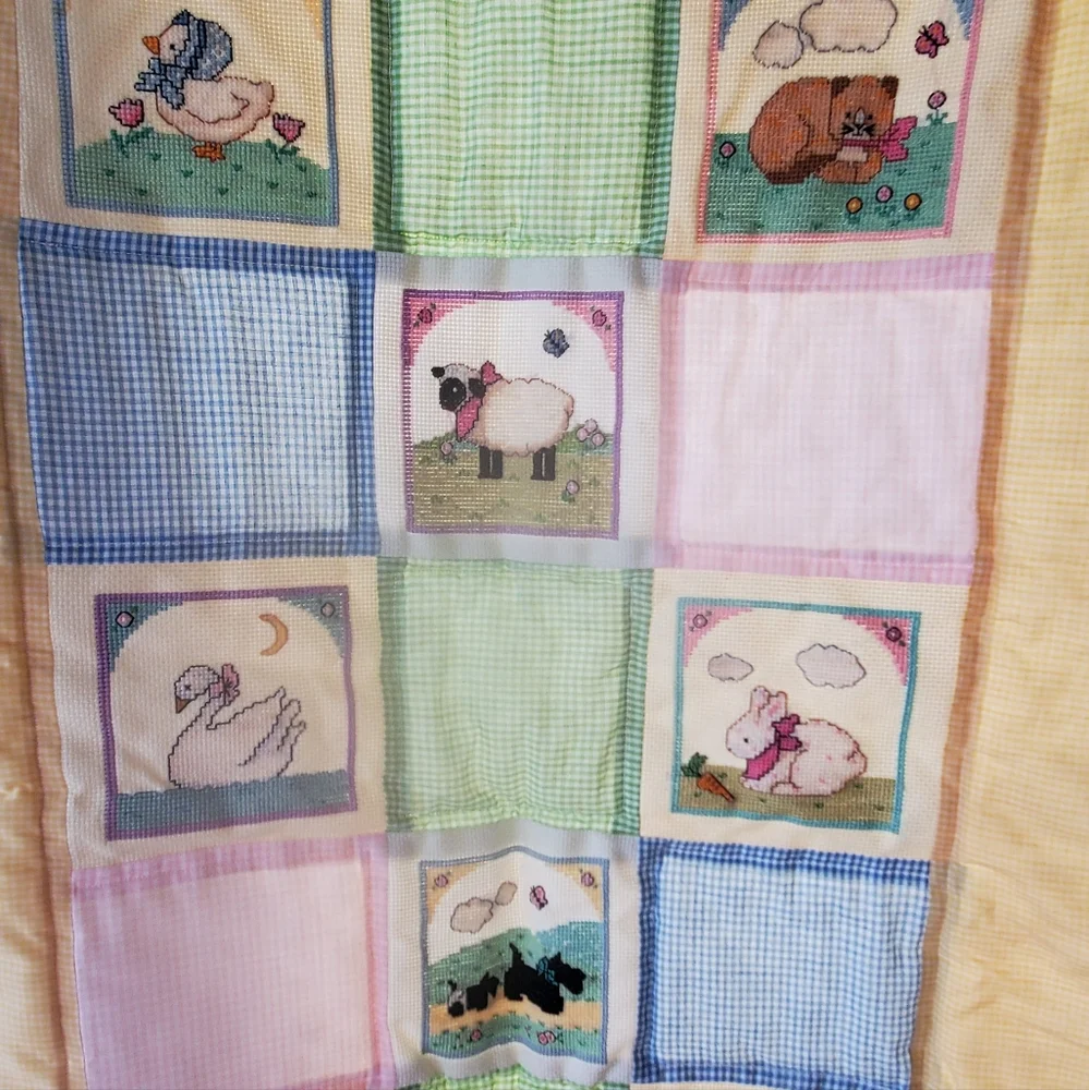 VTG Embroidered Baby Quilt 33x42 Cross Stitch 1980s Farm Animals Gingham Crib